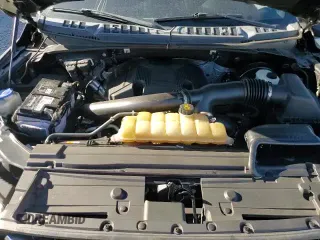 ✅ 2019 Ford F-150 XLT • VIN: 1FTEW1C44KFC10206 • Lot: 86832035. Wystawiony na Copart z przebiegiem 106 656 mil. Bezpłatny archiwum sprzedaży aukcyjnych z USA i szczegółowy raport historii pojazdu na DreamBid. Zdjęcie 13.