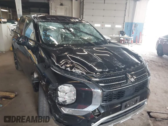✅ 2022 Mitsubishi Outlander SE • VIN: JA4J4UA82NZ062758 • Lot: 42520057. Wystawiony na IAAI z przebiegiem 33 280 mil. Bezpłatny archiwum sprzedaży aukcyjnych z USA i szczegółowy raport historii pojazdu na DreamBid. Zdjęcie 6.