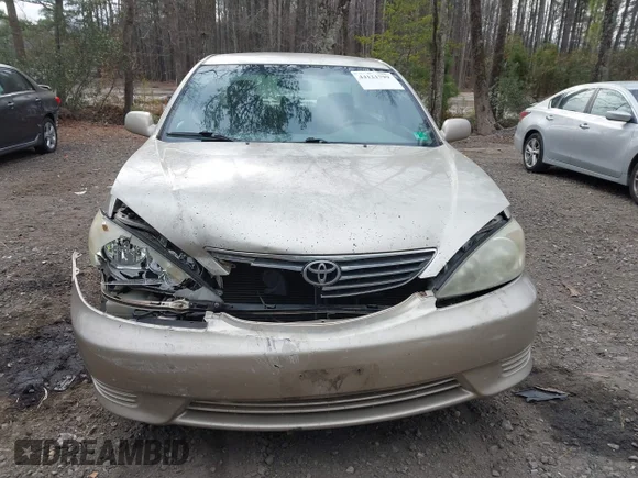 ✅ 2005 Toyota Camry LE • VIN: 4T1BE32K15U992722 • Lot: 44121799. Wystawiony na IAAI z przebiegiem 340 316 mil. Bezpłatny archiwum sprzedaży aukcyjnych z USA i szczegółowy raport historii pojazdu na DreamBid. Zdjęcie 6.
