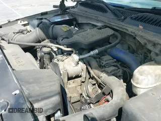 ✅ 2003 Chevrolet Silverado 2500HD • VIN: 1GBHC29163E253983 • Lot: 43172821. Wystawiony na IAAI z przebiegiem 244 146 mil. Bezpłatny archiwum sprzedaży aukcyjnych z USA i szczegółowy raport historii pojazdu na DreamBid. Zdjęcie 20.