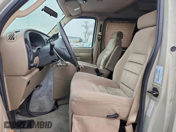 ✅ 2005 Ford Econoline Cargo • VIN: 1FDNE24L35HA77621 • Lot: 99726355. Wystawiony na Copart z przebiegiem 98 008 mil. Bezpłatny archiwum sprzedaży aukcyjnych z USA i szczegółowy raport historii pojazdu na DreamBid. Zdjęcie 7.