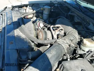 ✅ 2003 Chevrolet S-10 LS • VIN: 1GCCT19X038253478 • Лот: 41744079. Опубликован ранее на IAAI с пробегом 215 807 миль. Бесплатный доступ к архиву аукционных продаж из США и подробный отчёт об истории автомобиля на DreamBid. Изображение 12.