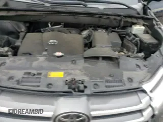 ✅ 2018 Toyota Highlander LE • VIN: 5TDBZRFH7JS814015 • Lot: 90436105. Listed on Copart with 92,994 mi. Free auction sales archive from the USA and detailed vehicle history report at DreamBid. Image 16.