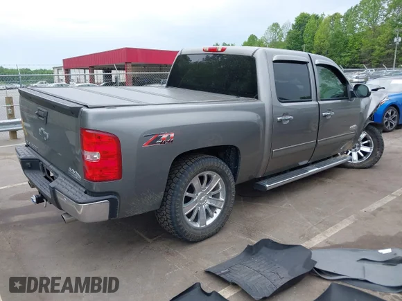 ✅ 2009 Chevrolet Silverado 1500 LTZ • VIN: 3GCEK33389G179565 • Lot: 42124365. Wystawiony na IAAI z przebiegiem 207 824 mil. Bezpłatny archiwum sprzedaży aukcyjnych z USA i szczegółowy raport historii pojazdu na DreamBid. Zdjęcie 4.