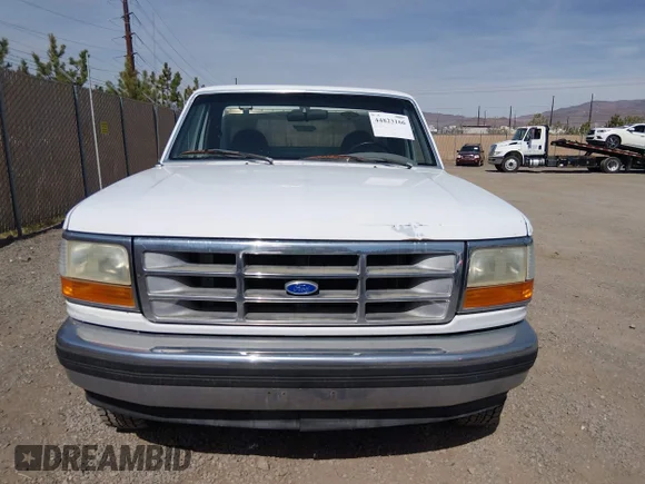 ✅ 1996 Ford F-150 • VIN: 1FTEF14Y0TLA33271 • Lot: 44823166. Wystawiony na IAAI z przebiegiem 276 245 mil. Bezpłatny archiwum sprzedaży aukcyjnych z USA i szczegółowy raport historii pojazdu na DreamBid. Zdjęcie 6.