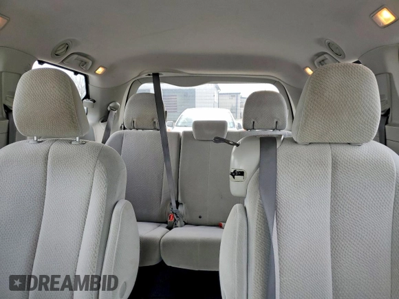 ✅ 2011 Toyota Sienna LE • VIN: 5TDKK3DC1BS085519 • Lot: 45870136. Wystawiony na Copart z przebiegiem 260 235 mil. Bezpłatny archiwum sprzedaży aukcyjnych z USA i szczegółowy raport historii pojazdu na DreamBid. Zdjęcie 10.