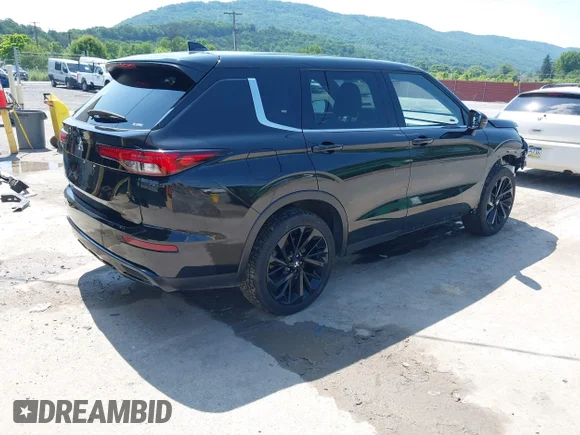 ✅ 2022 Mitsubishi Outlander SE • VIN: JA4J4UA80NZ056022 • Lot: 42556698. Wystawiony na IAAI z przebiegiem 30 952 mil. Bezpłatny archiwum sprzedaży aukcyjnych z USA i szczegółowy raport historii pojazdu na DreamBid. Zdjęcie 4.