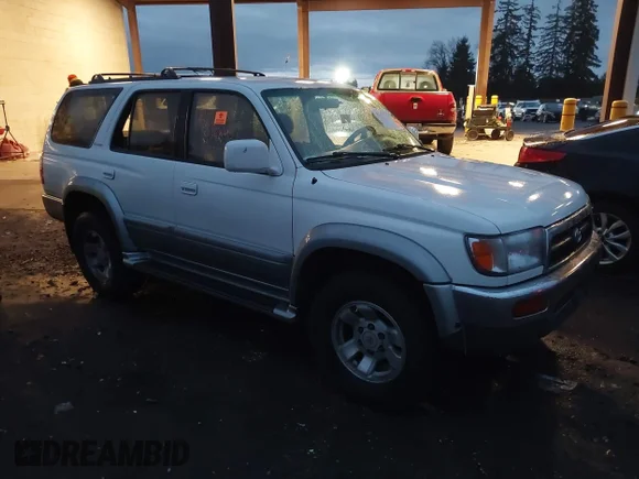 ✅ 1998 Toyota 4Runner • VIN: JT3GN87R4W0088583 • Lot: 44093483. Wystawiony na IAAI z przebiegiem 232 926 mil. Bezpłatny archiwum sprzedaży aukcyjnych z USA i szczegółowy raport historii pojazdu na DreamBid. Zdjęcie 1.