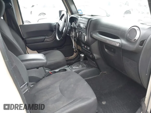 ✅ 2016 Jeep Wrangler Unlimited Black Bear • VIN: 1C4BJWDG1GL252638 • Lot: 44171482. Wystawiony na IAAI z przebiegiem 148 878 mil. Bezpłatny archiwum sprzedaży aukcyjnych z USA i szczegółowy raport historii pojazdu na DreamBid. Zdjęcie 5.