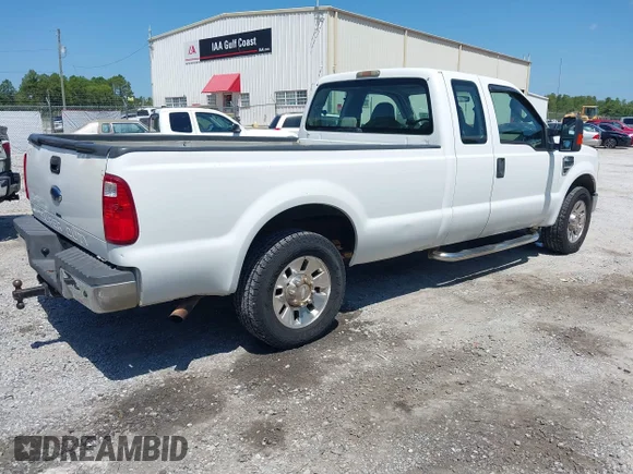 ✅ 2008 Ford F-250 XL • VIN: 1FTSX205X8EC91780 • Lot: 42891108. Wystawiony na IAAI z przebiegiem 249 618 mil. Bezpłatny archiwum sprzedaży aukcyjnych z USA i szczegółowy raport historii pojazdu na DreamBid. Zdjęcie 4.