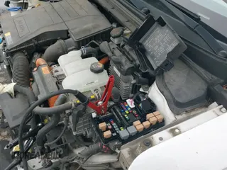 ✅ 2017 Hyundai Ioniq Blue • VIN: KMHC65LC3HU051703 • Lot: 41770571. Wystawiony na IAAI z przebiegiem 138 424 mil. Bezpłatny archiwum sprzedaży aukcyjnych z USA i szczegółowy raport historii pojazdu na DreamBid. Zdjęcie 21.