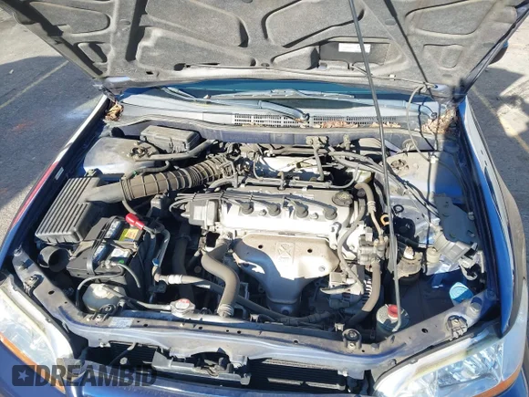 ✅ 2002 Honda Accord LX • VIN: JHMCG56412C028017 • Lot: 44183223. Wystawiony na IAAI z przebiegiem 111 508 mil. Bezpłatny archiwum sprzedaży aukcyjnych z USA i szczegółowy raport historii pojazdu na DreamBid. Zdjęcie 10.