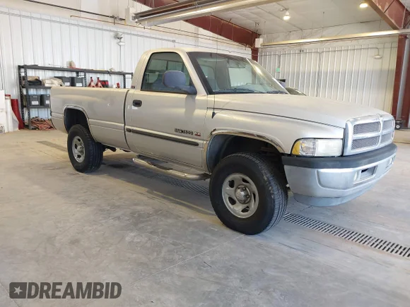 ✅ 2001 Dodge 1500 • VIN: 1B7HF16Z91S228520 • Лот: 45405674. Опубліковано раніше на IAAI з пробігом 110 809 миль. Безкоштовний доступ до архіву аукціонних продажів зі США та докладний звіт про історію автомобіля на DreamBid. Зображення 1.