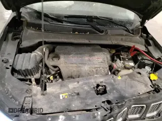 ✅ 2018 Jeep Compass Limited • VIN: 3C4NJDCB6JT333766 • Lot: 59980065. Wystawiony na Copart z przebiegiem 83 850 mil. Bezpłatny archiwum sprzedaży aukcyjnych z USA i szczegółowy raport historii pojazdu na DreamBid. Zdjęcie 14.