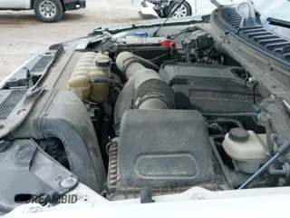 ✅ 2020 Ford Expedition XLT • VIN: 1FMJU1JT8LEA69271 • Лот: 42379602. Опубликован ранее на IAAI с пробегом 145 354 миль. Бесплатный доступ к архиву аукционных продаж из США и подробный отчёт об истории автомобиля на DreamBid. Изображение 18.