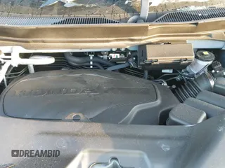 ✅ 2024 Honda Passport EX-L • VIN: 5FNYF8H5XRB017807 • Lot: 41530820. Wystawiony na IAAI z przebiegiem 5 797 mil. Bezpłatny archiwum sprzedaży aukcyjnych z USA i szczegółowy raport historii pojazdu na DreamBid. Zdjęcie 20.