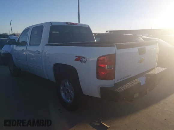 ✅ 2013 Chevrolet Silverado 1500 LTZ • VIN: 3GCPKTE70DG365957 • Lot: 43922088. Wystawiony na IAAI z przebiegiem 189 353 mil. Bezpłatny archiwum sprzedaży aukcyjnych z USA i szczegółowy raport historii pojazdu na DreamBid. Zdjęcie 3.