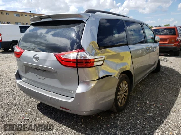 ✅ 2016 Toyota Sienna XLE • VIN: 5TDYK3DC0GS707271 • Lot: 61180312. Wystawiony na Copart z przebiegiem 72 726 mil. Bezpłatny archiwum sprzedaży aukcyjnych z USA i szczegółowy raport historii pojazdu na DreamBid. Zdjęcie 4.
