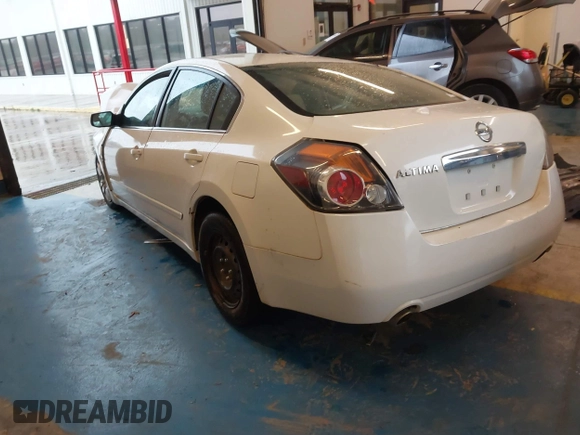 ✅ 2011 Nissan Altima S • VIN: 1N4AL2AP0BN506359 • Lot: 44586961. Wystawiony na IAAI z przebiegiem 193 401 mil. Bezpłatny archiwum sprzedaży aukcyjnych z USA i szczegółowy raport historii pojazdu na DreamBid. Zdjęcie 3.