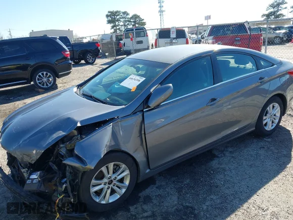 ✅ 2013 Hyundai Sonata GLS • VIN: 5NPEB4AC1DH749219 • Lot: 44634398. Wystawiony na IAAI z przebiegiem 210 896 mil. Bezpłatny archiwum sprzedaży aukcyjnych z USA i szczegółowy raport historii pojazdu na DreamBid. Zdjęcie 2.
