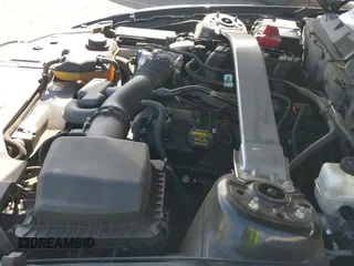 ✅ 2013 Ford Mustang V6 • VIN: 1ZVBP8EM9D5246601 • Lot: 42239109. Wystawiony na IAAI z przebiegiem 116 780 mil. Bezpłatny archiwum sprzedaży aukcyjnych z USA i szczegółowy raport historii pojazdu na DreamBid. Zdjęcie 24.