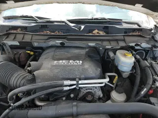 ✅ 2018 Ram 2500 Big Horn • VIN: 3C6UR5DJ7JG337745 • Лот: 81227925. Опубликован ранее на Copart с пробегом 108 521 миль. Бесплатный доступ к архиву аукционных продаж из США и подробный отчёт об истории автомобиля на DreamBid. Изображение 14.