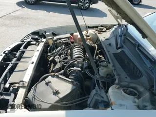 ✅ 2004 Buick LeSabre Limited • VIN: 1G4HR54K54U192933 • Lot: 43360704. Wystawiony na IAAI z przebiegiem 174 231 mil. Bezpłatny archiwum sprzedaży aukcyjnych z USA i szczegółowy raport historii pojazdu na DreamBid. Zdjęcie 13.