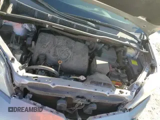 ✅ 2018 Toyota Sienna XLE • VIN: 5TDYZ3DC5JS947984 • Лот: 92103905. Опубликован ранее на Copart с пробегом 112 702 миль. Бесплатный доступ к архиву аукционных продаж из США и подробный отчёт об истории автомобиля на DreamBid. Изображение 16.