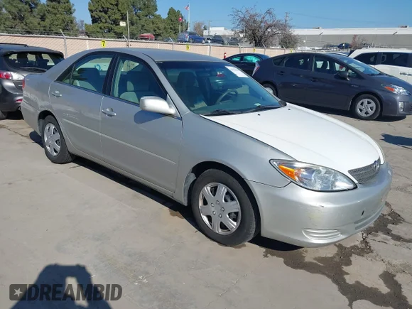 ✅ 2004 Toyota Camry SE • VIN: 4T1BE32K24U301860 • Лот: 44323498. Опубліковано раніше на IAAI з пробігом 220 110 миль. Безкоштовний доступ до архіву аукціонних продажів зі США та докладний звіт про історію автомобіля на DreamBid. Зображення 1.