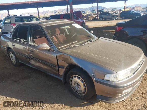 ✅ 1993 Honda Accord • VIN: JHMCB7678PC006303 • Lot: 45560020. Wystawiony na IAAI z przebiegiem 204 258 mil. Bezpłatny archiwum sprzedaży aukcyjnych z USA i szczegółowy raport historii pojazdu na DreamBid. Zdjęcie 1.