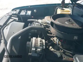 ✅ 1995 GMC Suburban • VIN: 1GKFK16K9SJ728534 • Лот: 42358029. Опубликован ранее на IAAI с пробегом 279 148 миль. Бесплатный доступ к архиву аукционных продаж из США и подробный отчёт об истории автомобиля на DreamBid. Изображение 16.