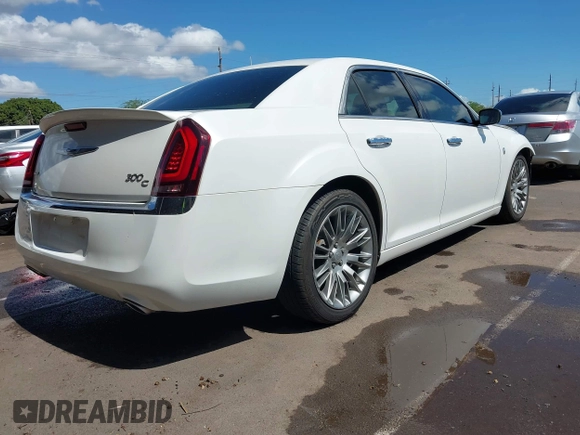 ✅ 2012 Chrysler 300 C • VIN: 2C3CCAET7CH227221 • Lot: 43567085. Wystawiony na IAAI z przebiegiem 111 820 mil. Bezpłatny archiwum sprzedaży aukcyjnych z USA i szczegółowy raport historii pojazdu na DreamBid. Zdjęcie 4.