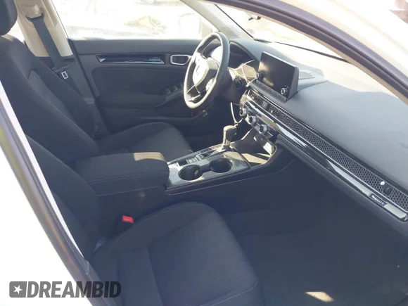 ✅ 2022 Honda Civic EX • VIN: 2HGFE1F70NH313866 • Lot: 44572353. Wystawiony na IAAI z przebiegiem 6 273 mil. Bezpłatny archiwum sprzedaży aukcyjnych z USA i szczegółowy raport historii pojazdu na DreamBid. Zdjęcie 5.