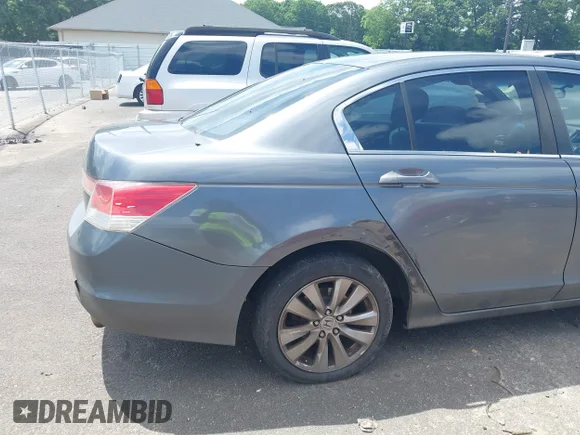✅ 2011 Honda Accord EX • VIN: 1HGCP2F79BA143052 • Lot: 45217182. Wystawiony na IAAI z przebiegiem 253 469 mil. Bezpłatny archiwum sprzedaży aukcyjnych z USA i szczegółowy raport historii pojazdu na DreamBid. Zdjęcie 12.