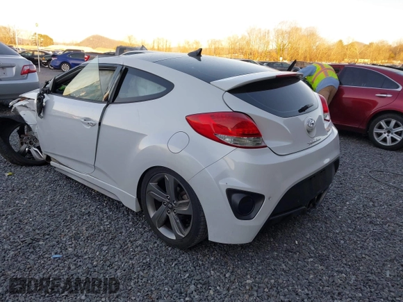 ✅ 2013 Hyundai Veloster Turbo • VIN: KMHTC6AE7DU097807 • Lot: 43934584. Wystawiony na IAAI z przebiegiem 151 930 mil. Bezpłatny archiwum sprzedaży aukcyjnych z USA i szczegółowy raport historii pojazdu na DreamBid. Zdjęcie 3.