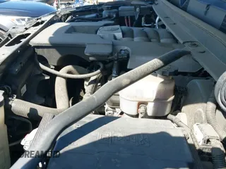 ✅ 2019 Cadillac Escalade ESV Premium Luxury • VIN: 1GYS4JKJXKR111432 • Lot: 41964016. Wystawiony na IAAI z przebiegiem 99 796 mil. Bezpłatny archiwum sprzedaży aukcyjnych z USA i szczegółowy raport historii pojazdu na DreamBid. Zdjęcie 19.