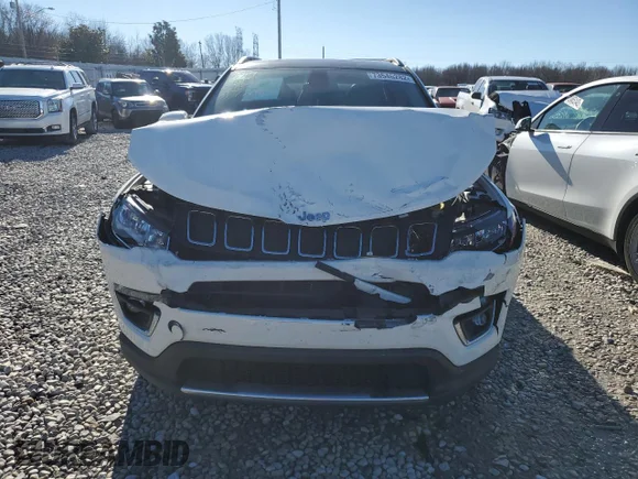 ✅ 2019 Jeep Compass Limited • VIN: 3C4NJDCB3KT647764 • Lot: 73546282. Wystawiony na Copart z przebiegiem 62 103 mil. Bezpłatny archiwum sprzedaży aukcyjnych z USA i szczegółowy raport historii pojazdu na DreamBid. Zdjęcie 5.