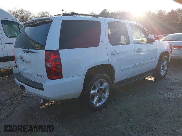 ✅ 2007 Chevrolet Tahoe LT • VIN: 1GNFK13097R106398 • Lot: 44085565. Wystawiony na IAAI z przebiegiem 238 804 mil. Bezpłatny archiwum sprzedaży aukcyjnych z USA i szczegółowy raport historii pojazdu na DreamBid. Zdjęcie 4.