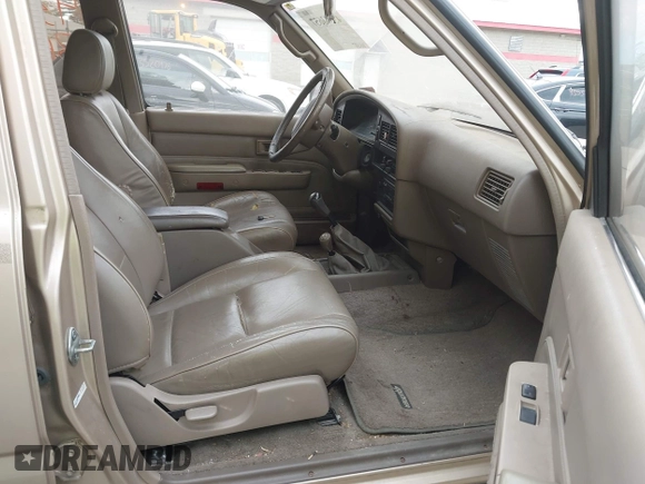 ✅ 1994 Toyota 4Runner • VIN: JT3VN39WXR0158024 • Lot: 43543657. Wystawiony na IAAI z przebiegiem 243 687 mil. Bezpłatny archiwum sprzedaży aukcyjnych z USA i szczegółowy raport historii pojazdu na DreamBid. Zdjęcie 5.