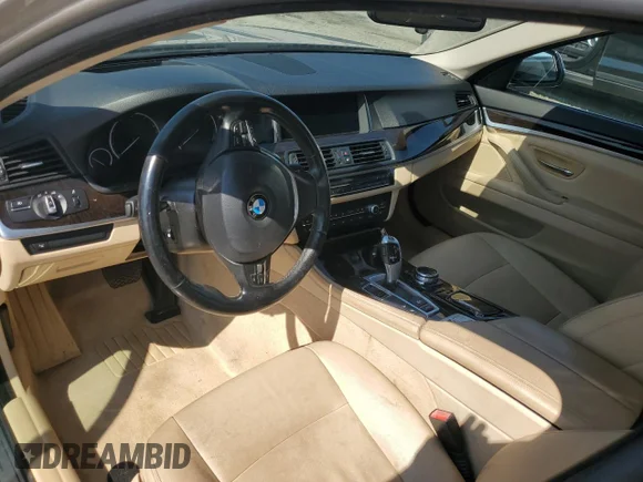 ✅ 2014 BMW 5 Series 528i xDrive • VIN: WBA5A7C52ED613835 • Лот: 67519994. Опубліковано раніше на Copart з пробігом 152 456 миль. Безкоштовний доступ до архіву аукціонних продажів зі США та докладний звіт про історію автомобіля на DreamBid. Зображення 8.