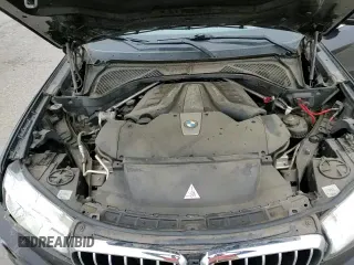 ✅ 2015 BMW X6 xDrive50i • VIN: 5UXKU6C59F0F94413 • Lot: 85252154. Wystawiony na Copart z przebiegiem 193 192 mil. Bezpłatny archiwum sprzedaży aukcyjnych z USA i szczegółowy raport historii pojazdu na DreamBid. Zdjęcie 14.