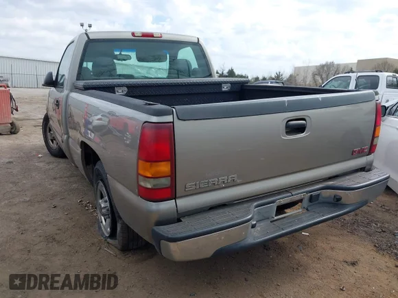 ✅ 2003 GMC Sierra 1500 • VIN: 1GTEC14X63Z168834 • Лот: 44527063. Опубліковано раніше на IAAI з пробігом 161 570 миль. Безкоштовний доступ до архіву аукціонних продажів зі США та докладний звіт про історію автомобіля на DreamBid. Зображення 3.