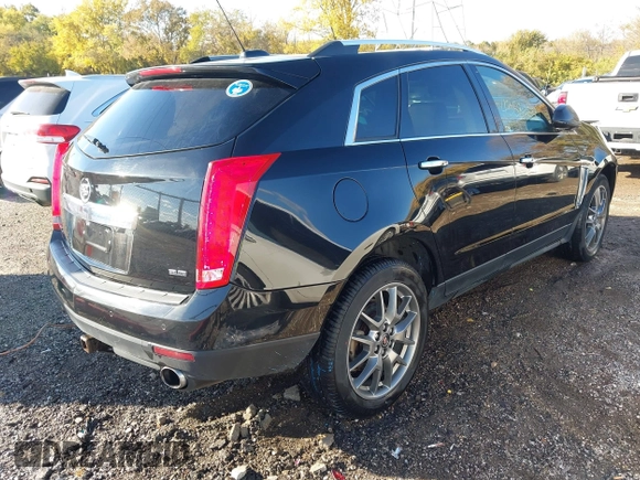 ✅ 2015 Cadillac SRX Premium Collection • VIN: 3GYFNGE30FS611942 • Lot: 43582550. Wystawiony na IAAI z przebiegiem 108 005 mil. Bezpłatny archiwum sprzedaży aukcyjnych z USA i szczegółowy raport historii pojazdu na DreamBid. Zdjęcie 4.