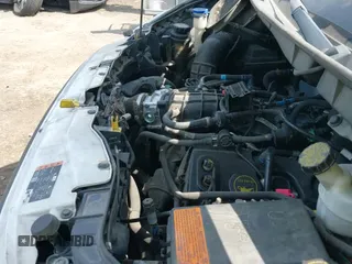 ✅ 2016 Ford Transit • VIN: 1FTYR1CG0GKA95827 • Lot: 42814606. Wystawiony na IAAI z przebiegiem 220 267 mil. Bezpłatny archiwum sprzedaży aukcyjnych z USA i szczegółowy raport historii pojazdu na DreamBid. Zdjęcie 19.