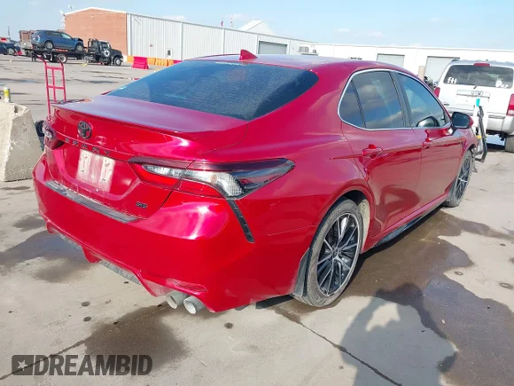 ✅ 2021 Toyota Camry SE • VIN: 4T1G11AK0MU436021 • Lot: 44168128. Wystawiony na IAAI z przebiegiem 151 282 mil. Bezpłatny archiwum sprzedaży aukcyjnych z USA i szczegółowy raport historii pojazdu na DreamBid. Zdjęcie 4.