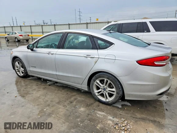 ✅ 2018 Ford Fusion SE • VIN: 3FA6P0LU2JR209302 • Lot: 53320586. Wystawiony na Copart z przebiegiem 215 490 mil. Bezpłatny archiwum sprzedaży aukcyjnych z USA i szczegółowy raport historii pojazdu na DreamBid. Zdjęcie 2.