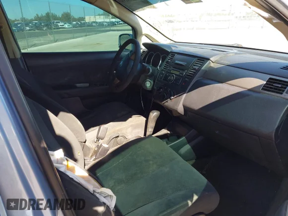 ✅ 2010 Nissan Versa SL • VIN: 3N1BC1CP7AL448953 • Лот: 43908039. Опубліковано раніше на IAAI з пробігом 96 162 миль. Безкоштовний доступ до архіву аукціонних продажів зі США та докладний звіт про історію автомобіля на DreamBid. Зображення 5.