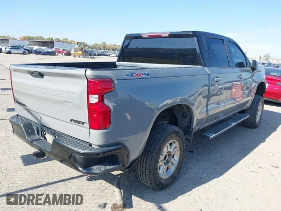 ✅ 2020 Chevrolet Silverado 1500 LT • VIN: 1GCUYDED5LZ319598 • Lot: 43724727. Wystawiony na IAAI z przebiegiem 58 042 mil. Bezpłatny archiwum sprzedaży aukcyjnych z USA i szczegółowy raport historii pojazdu na DreamBid. Zdjęcie 4.
