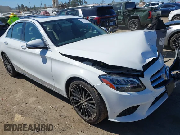 ✅ 2019 Mercedes-Benz C 300 • VIN: 55SWF8DB1KU300118 • Лот: 44528051. Опубликован ранее на IAAI с пробегом 48 539 миль. Бесплатный доступ к архиву аукционных продаж из США и подробный отчёт об истории автомобиля на DreamBid. Изображение 1.