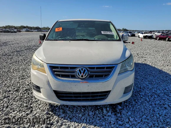 ✅ 2011 Volkswagen Routan S • VIN: 2V4RW4DG4BR668368 • Лот: 98647435. Опубліковано раніше на Copart з пробігом 211 790 миль. Безкоштовний доступ до архіву аукціонних продажів зі США та докладний звіт про історію автомобіля на DreamBid. Зображення 5.